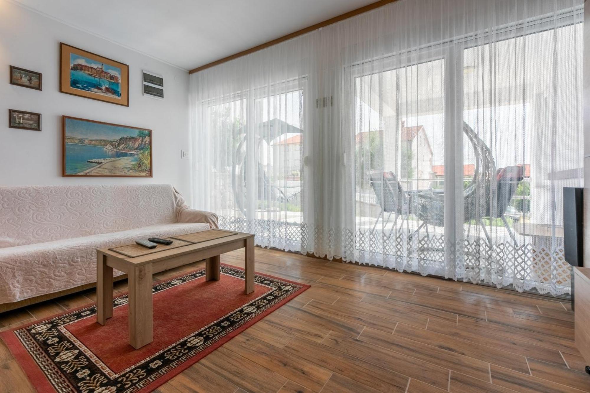 Milano Appartement Selce Buitenkant foto